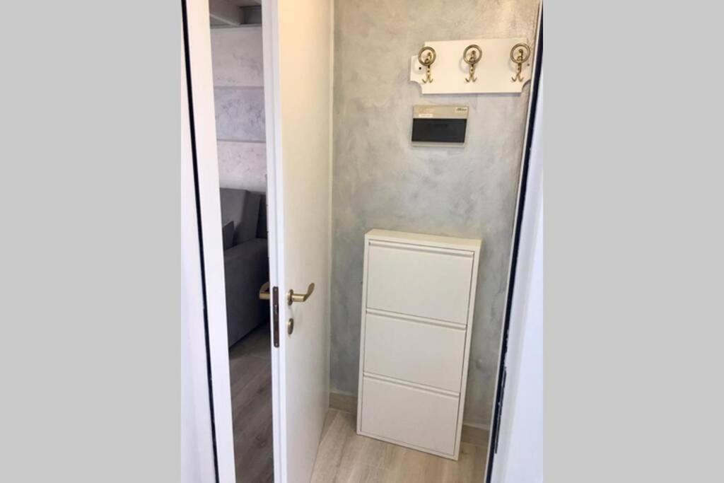 La Petite Maison De Stephanie Clusane Exteriör bild